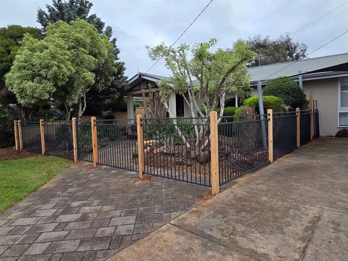 Aluminium and Steel Fencing